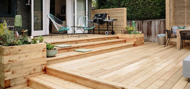 Cedar Decking in Canoga Park, CA