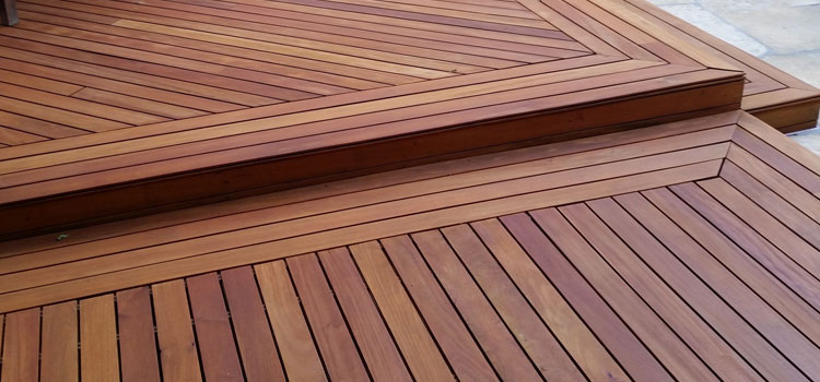 Redwood Decking Material in Canoga Park, CA